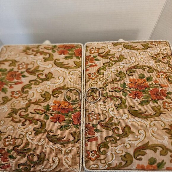VTG LARGE WICKER/WOOD SEWING BOX W/ HANDLES! FLORAL FABRIC 16” X 11” X 8” - Picture 9 of 9